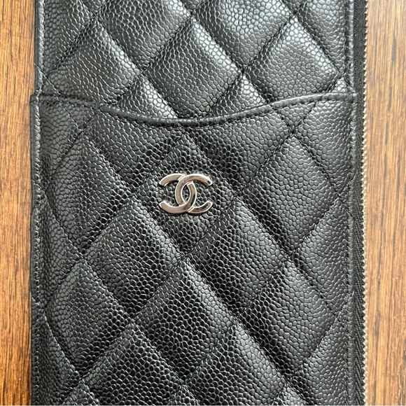 Chanel Classic Phone Case Pouch Quilted Caviar - Picture 5 of 14
